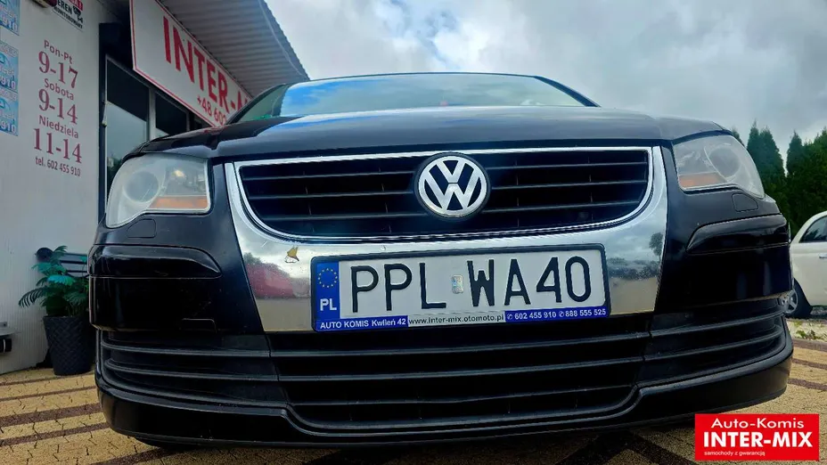 VOLKSWAGEN Touran -