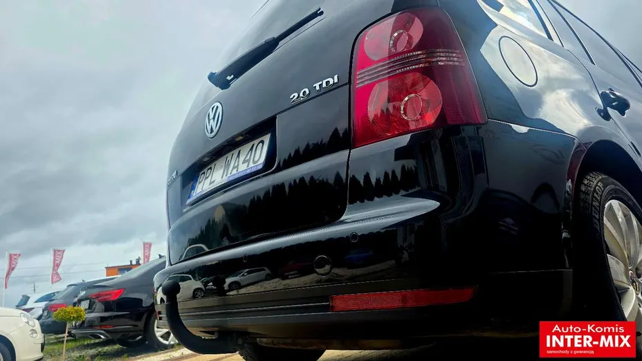 VOLKSWAGEN Touran -