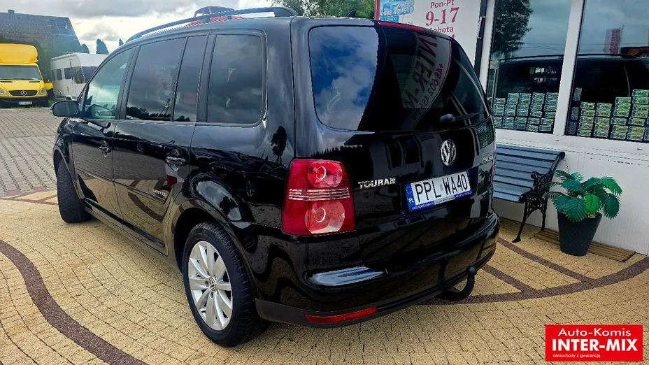 VOLKSWAGEN Touran -