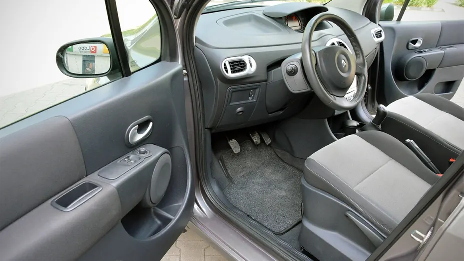 RENAULT Modus -