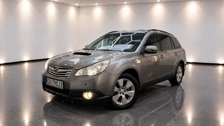 SUBARU Outback -