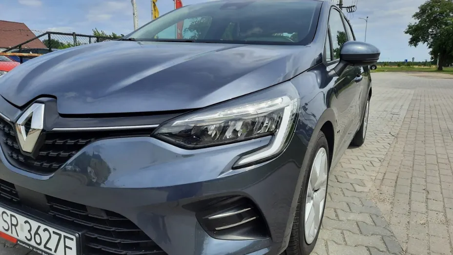 RENAULT Clio -