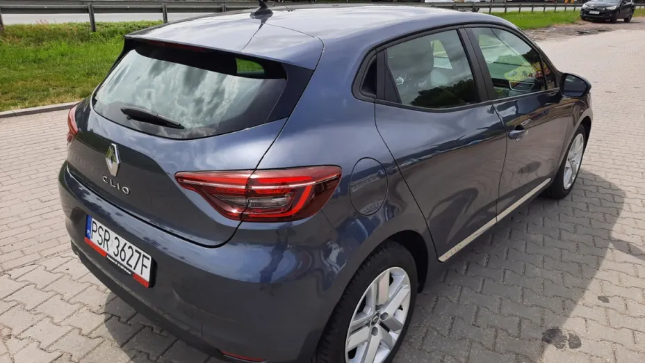 RENAULT Clio -