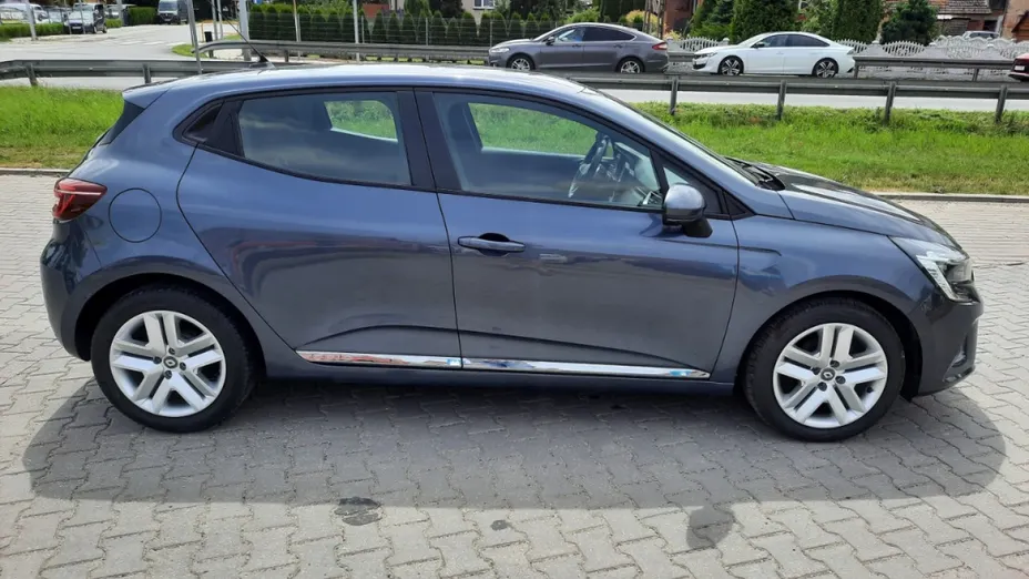 RENAULT Clio -