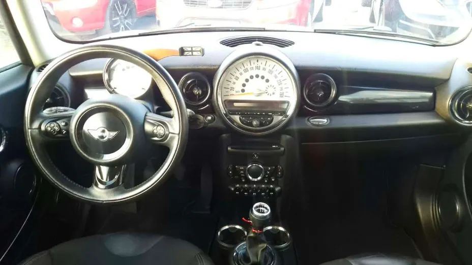 MINI Cooper -