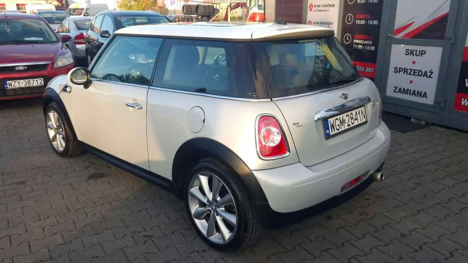 MINI Cooper -