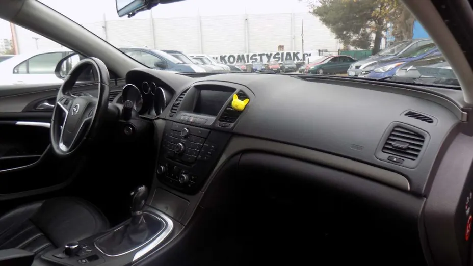 OPEL Insignia -