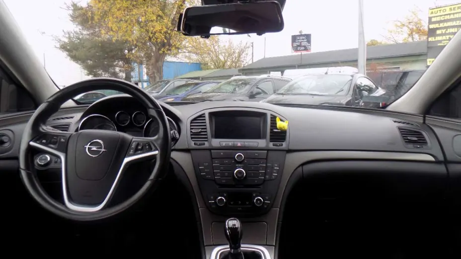 OPEL Insignia -