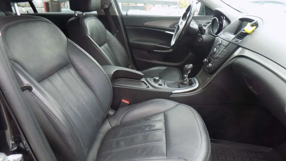 OPEL Insignia -