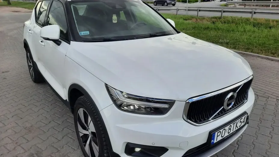 VOLVO XC40 -