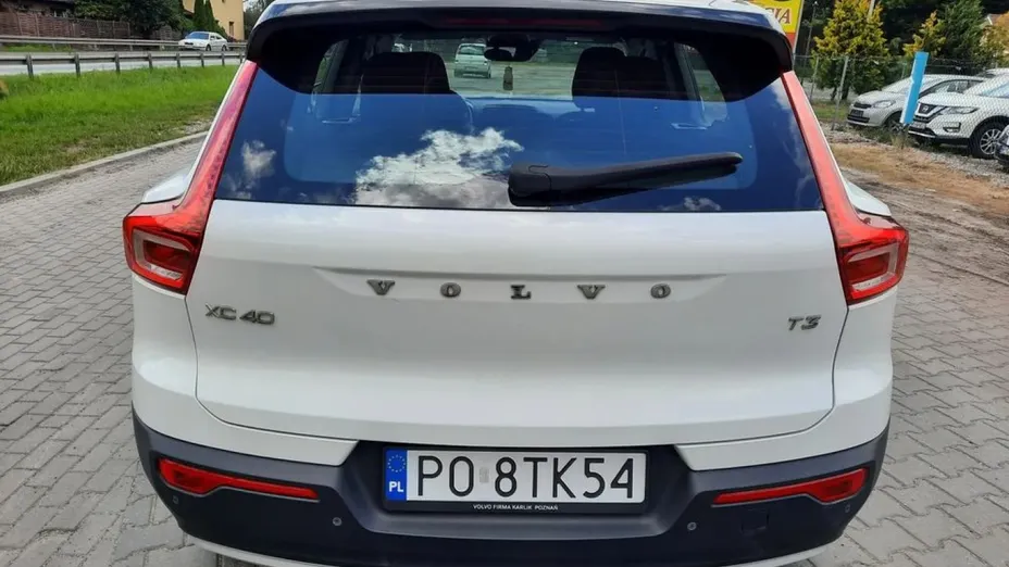 VOLVO XC40 -