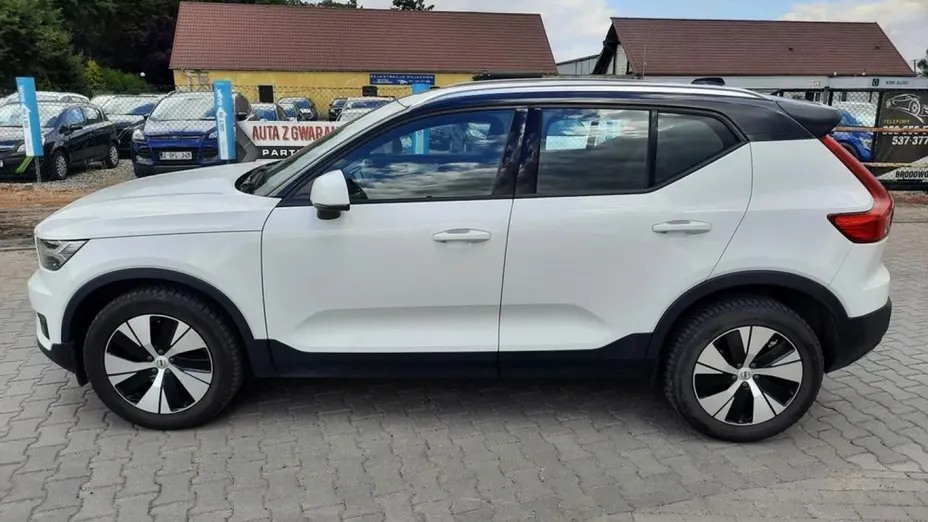 VOLVO XC40 -