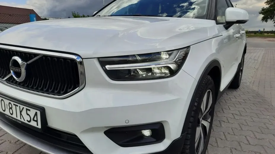 VOLVO XC40 -
