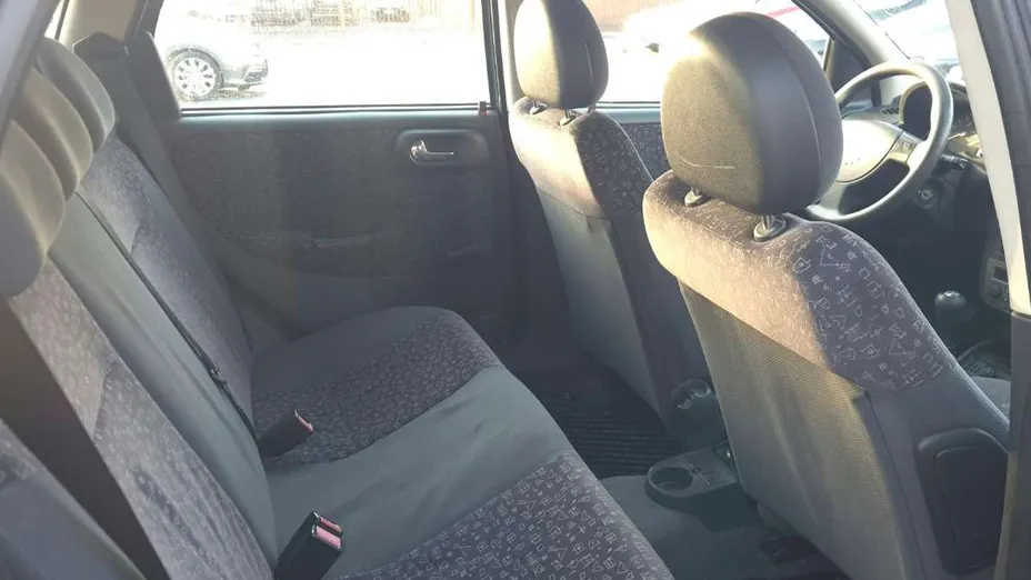 OPEL Corsa -