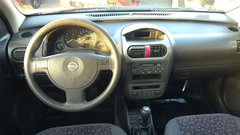 OPEL Corsa -