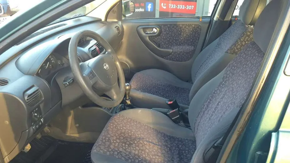 OPEL Corsa -