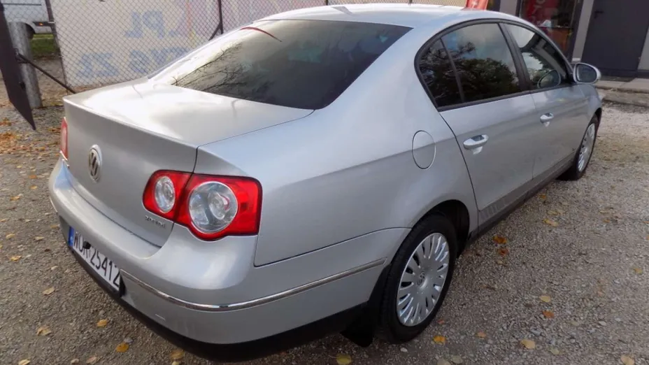 VOLKSWAGEN Passat -