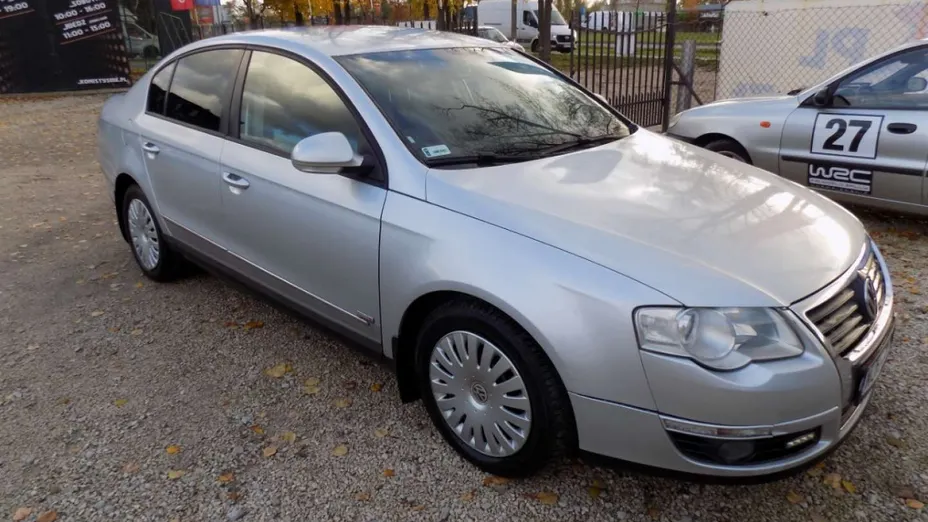 VOLKSWAGEN Passat -
