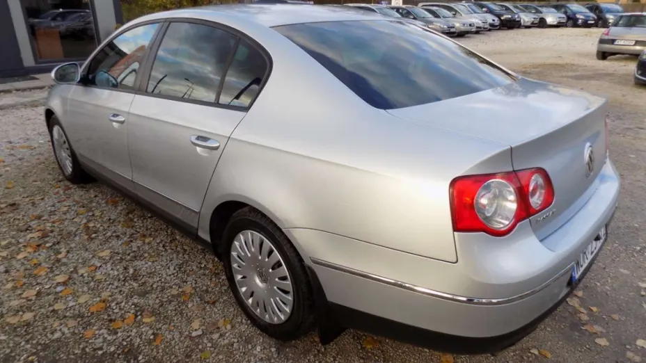VOLKSWAGEN Passat -