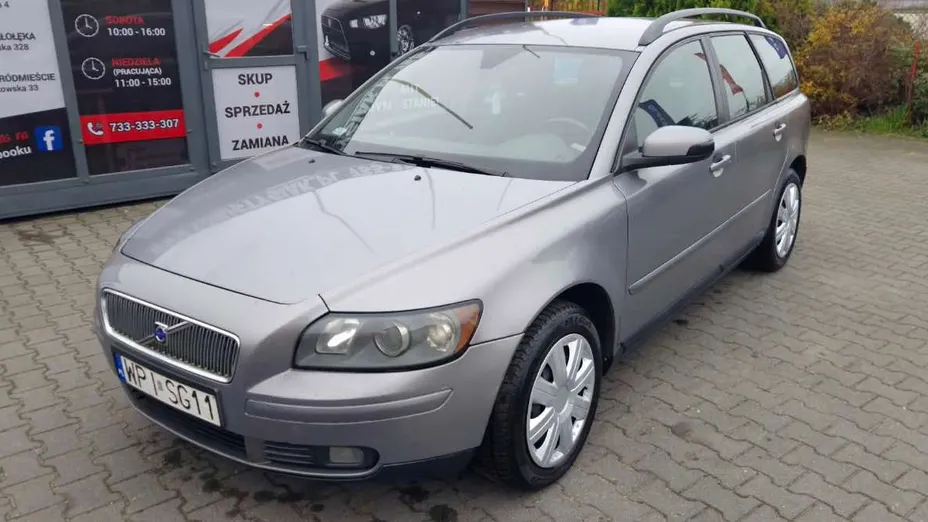 VOLVO V50 -