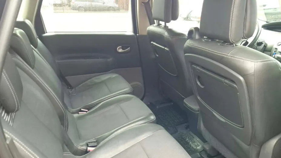 RENAULT Scenic -