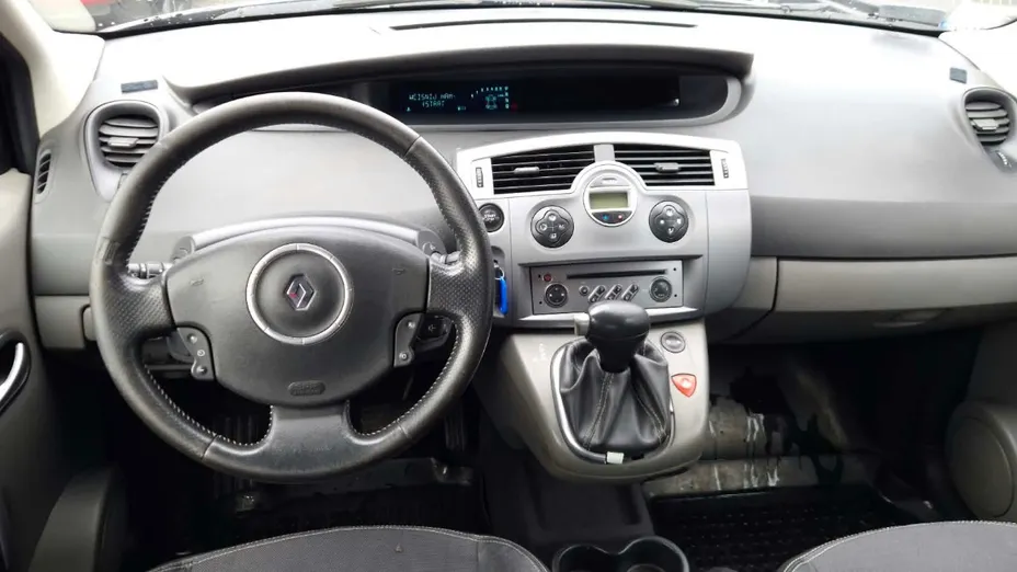 RENAULT Scenic -