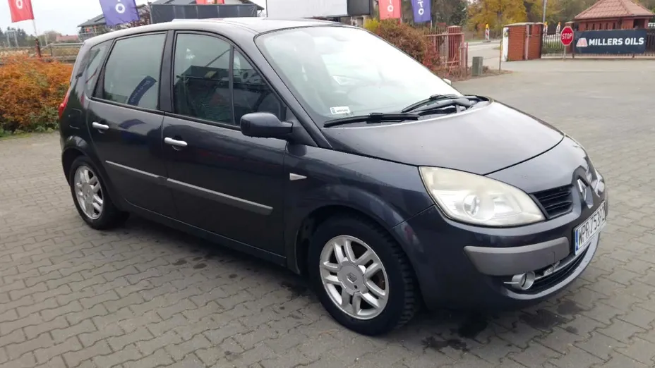 RENAULT Scenic -