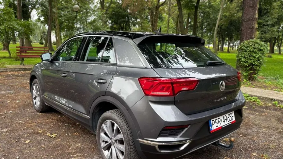 VOLKSWAGEN T-ROC -