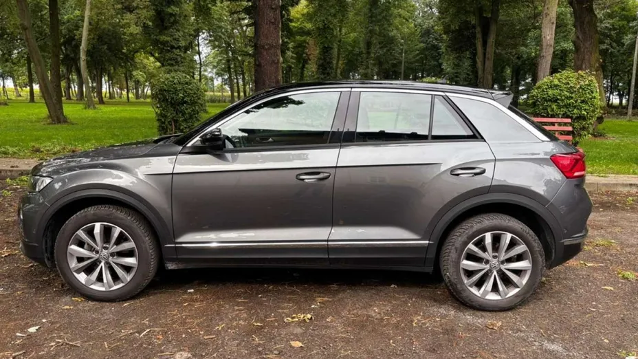 VOLKSWAGEN T-ROC -