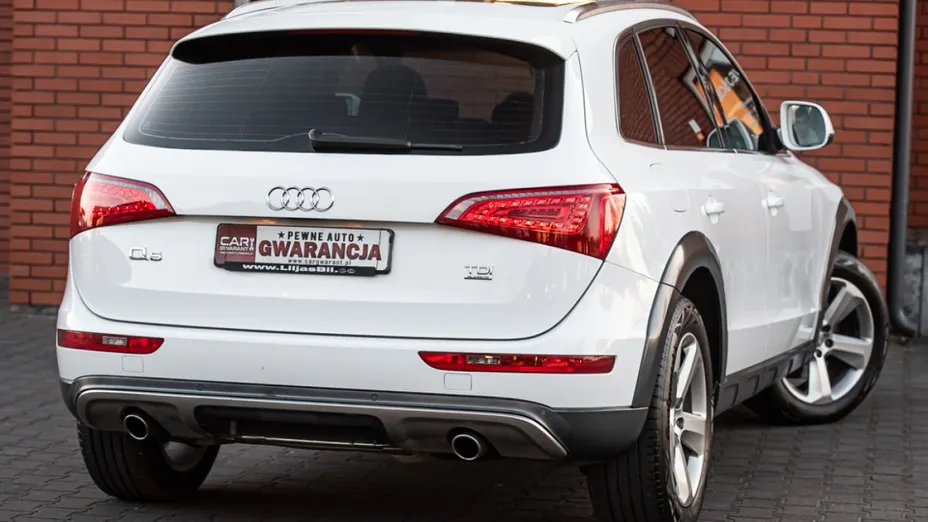 AUDI Q5 -
