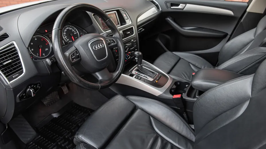 AUDI Q5 -