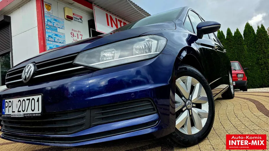 VOLKSWAGEN Touran -