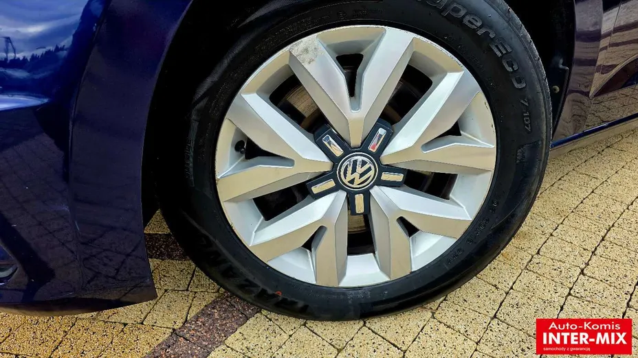 VOLKSWAGEN Touran -