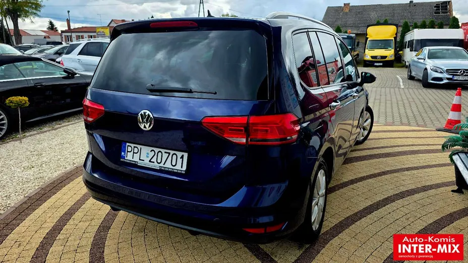 VOLKSWAGEN Touran -