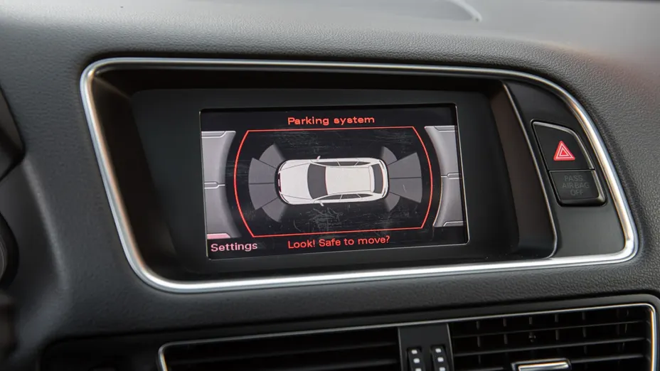 AUDI Q5 -