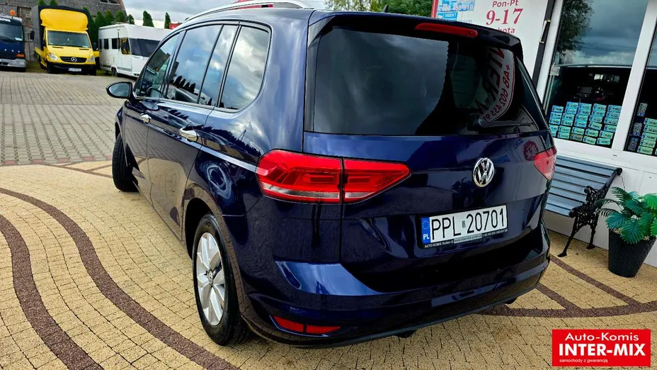 VOLKSWAGEN Touran -