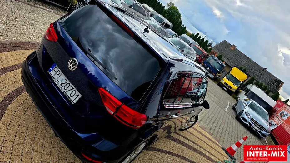 VOLKSWAGEN Touran -