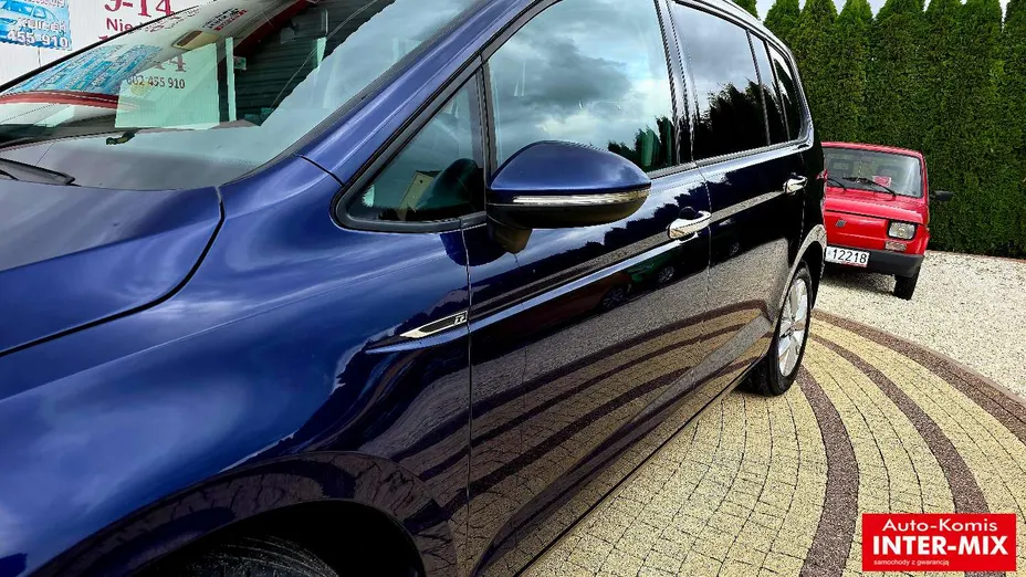 VOLKSWAGEN Touran -