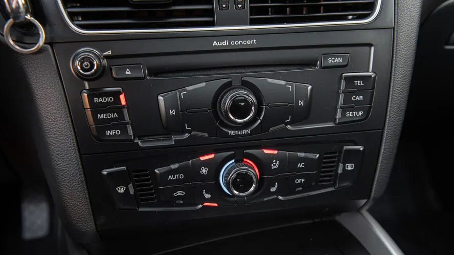 AUDI Q5 -