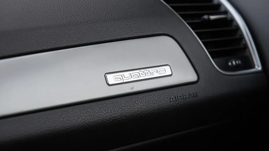 AUDI Q5 -