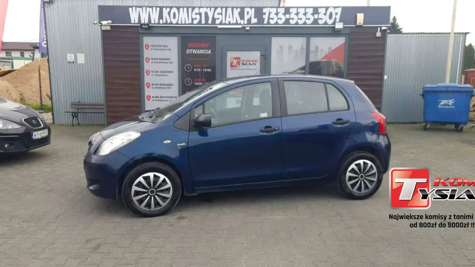 TOYOTA Yaris -