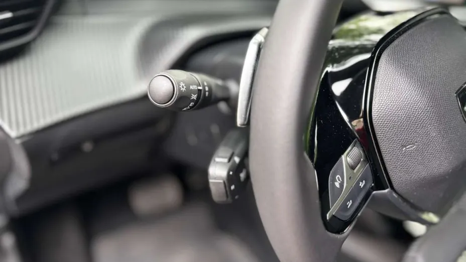 PEUGEOT 2008 -