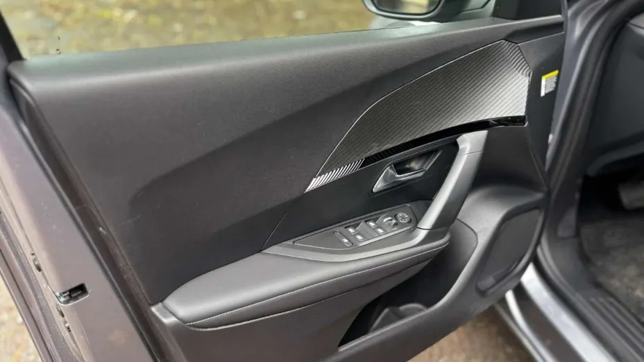 PEUGEOT 2008 -