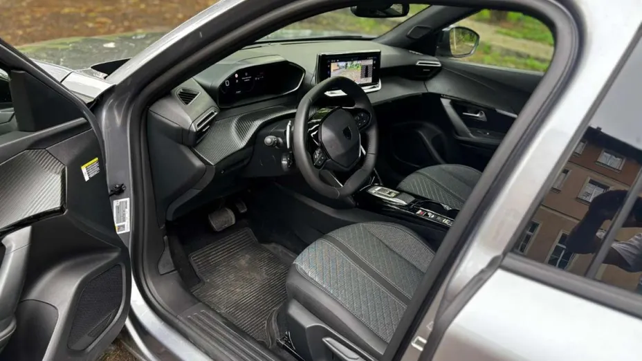 PEUGEOT 2008 -
