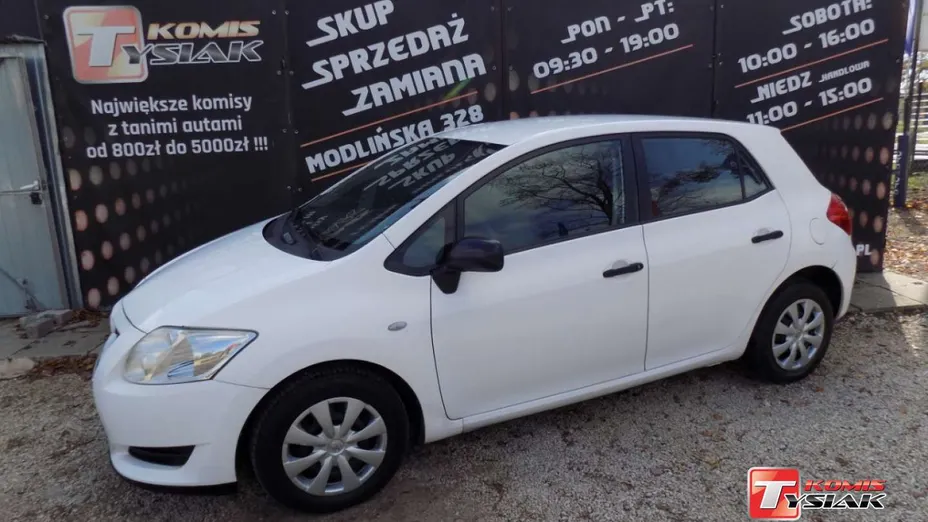 TOYOTA Auris -