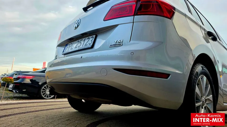 VOLKSWAGEN Golf Sportsvan -