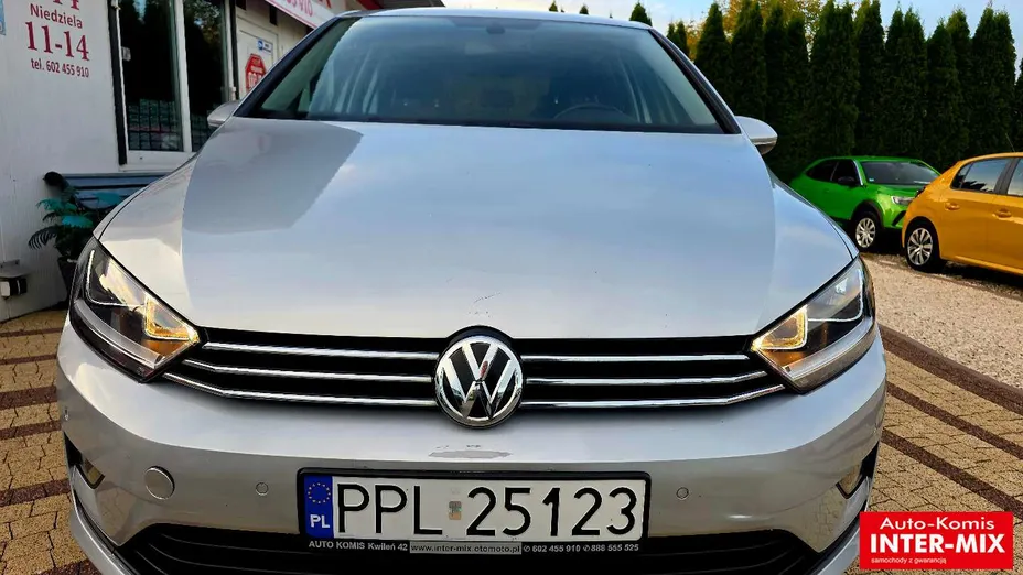 VOLKSWAGEN Golf Sportsvan -