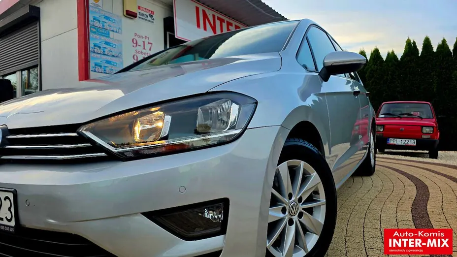VOLKSWAGEN Golf Sportsvan -