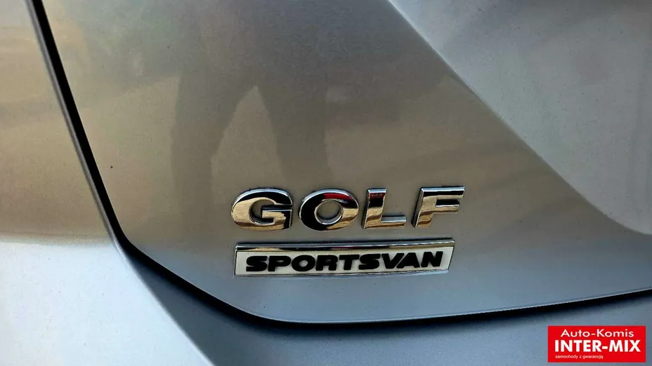 VOLKSWAGEN Golf Sportsvan -