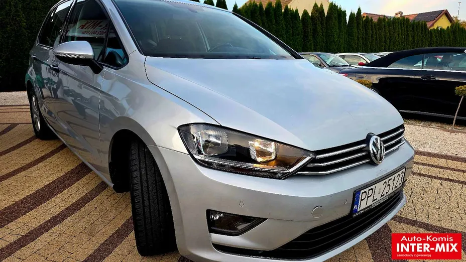 VOLKSWAGEN Golf Sportsvan -
